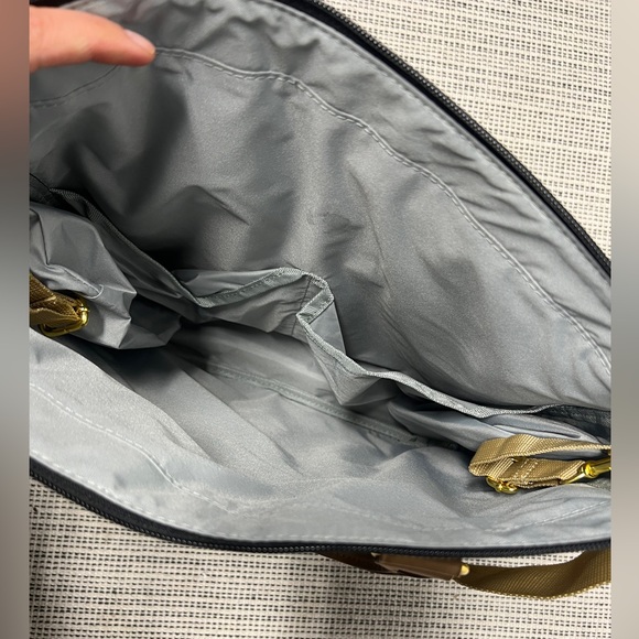 Skip Hop Duo Special Edition Zebra Chevron diaper bag crossbody 14”x15” - Picture 6 of 8